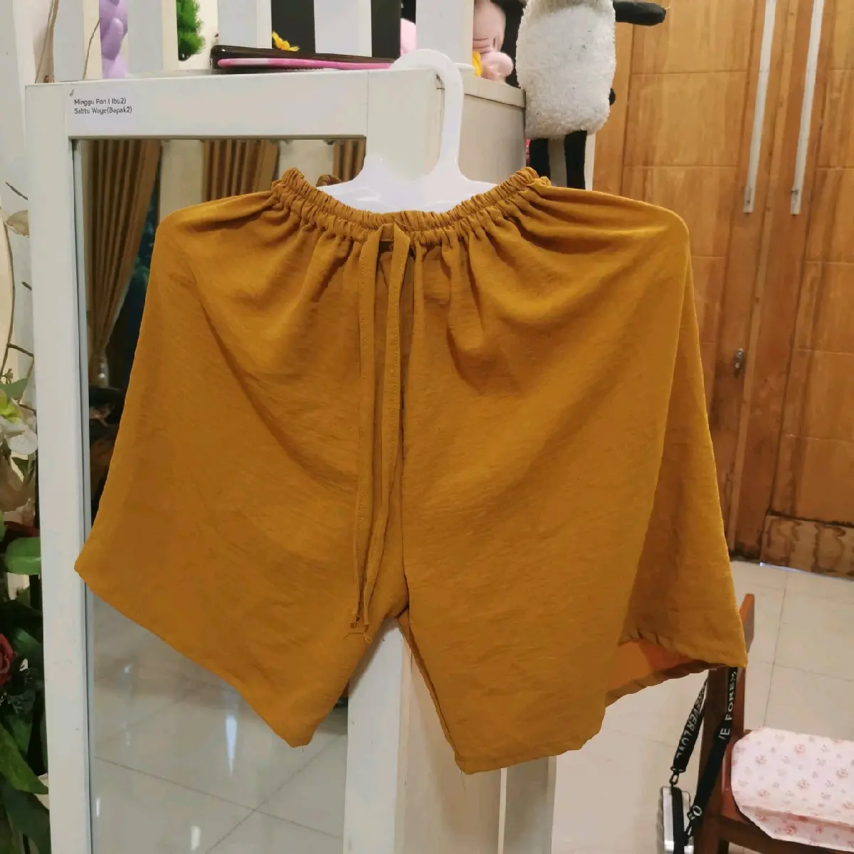 Celana Pendek Wanita Crinkle Pinggang Karet Elastis Big Size Jumbo Airflow Santai