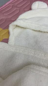 Product Review of Khăn Ủ choàng, choàng tắm, quấn bé hình gấu trắng, lông mềm mịn có cúc cài tiện lợi from T**h T**g 1