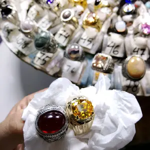 2pcs Batu Co Nyaman di Sini Sesuai di Live - Jewelry