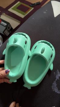 Product Review of Starlight Sendal Selop Anak Model Baby Shark Sandal Anak Karakter Hiu Cowok Cewek Unisex Sandal Casual Sandal Cewek Elastic Empuk HSN602 from 🌈**g D**🌈 0