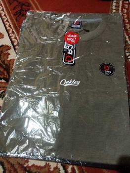 Product Review of Paket 4PCS 100RIBU Kaos Distro BAHAN SEMI KATUN MOTIF SIMPEL Ready SIZE M-L-XL-XXL-XXXL MIX BRAND from I** R**i 2