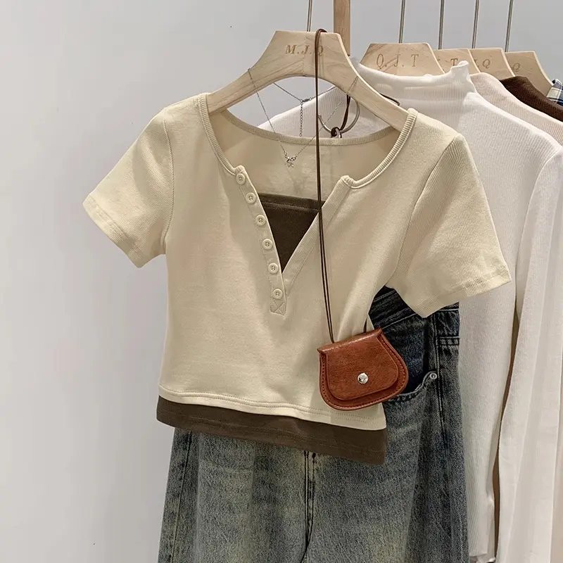 T-shirt stretch lengan crop kerah V berwarna merah muda 1