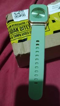 Product Review of jam tangan wanita terbaru mewah tali karet premium produk baru bisa bayar ditempat from メ**ܔ 0