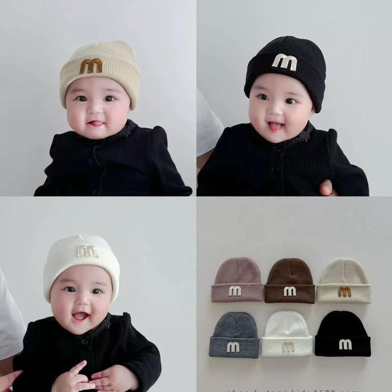 Mũ Len Cho Em Bé Chữ Cái, Phong Cách Mùa Thu, Mũ Dệt Kim Ấm Áp, Màu Trơn Cho Trẻ Sơ Sinh, Thích Hợp Cho Trẻ Em, Bé Trai Và Bé Gái, Mũ Áo Chui Đầu