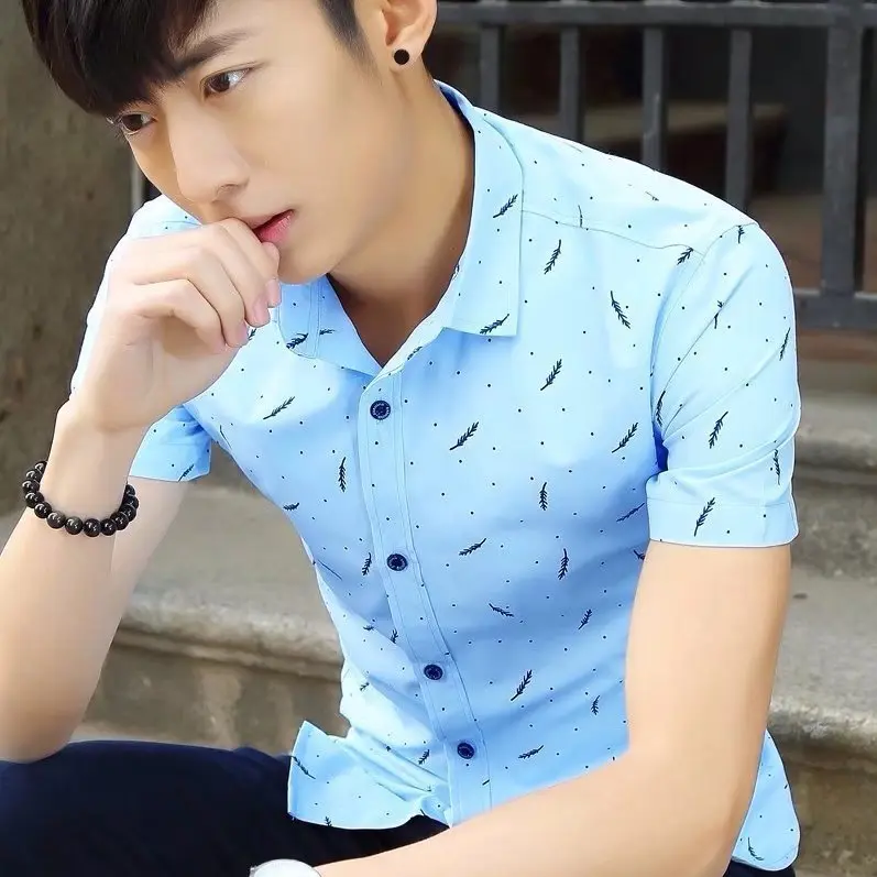 mủ lưỡi trai nón malay  bao huem nammủ lưỡi trai noncpÁo Sơ Mi Ngắn Tay Cổ Vuông Cho Nam, Áo Cotton Thoáng Khí Thường Ngày In Họa Tiết Lông Vũ, Quần Áo Hợp Thời Trang Đơn Giản, Áo Nỉ, Mùa Hè, Internet Hot, Mới 2024 Menswear Có Cổ Cổ Tròn Shirt noncp