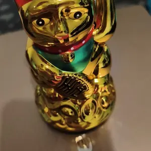 Maneki Neko Lucky Cat Qian Gold 12cm Kucing Hoki Koin Emas Patung Boneka Kucing Hoki Rejeki Yuan Bao