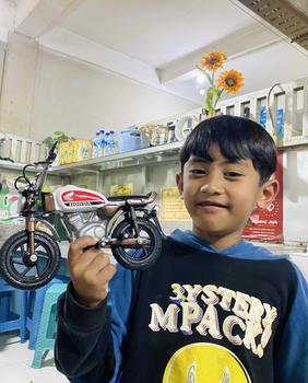Product Review of Miniatur Motor Jadul Dari Bahan Besi Tahan Lama from a**r r**b c**s 0