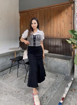 Product Review of Suzan Blouse Kemeja Mix Cotton Knit - Rajut Korea Style Atasan Wanita TM 70135 from R**a 0