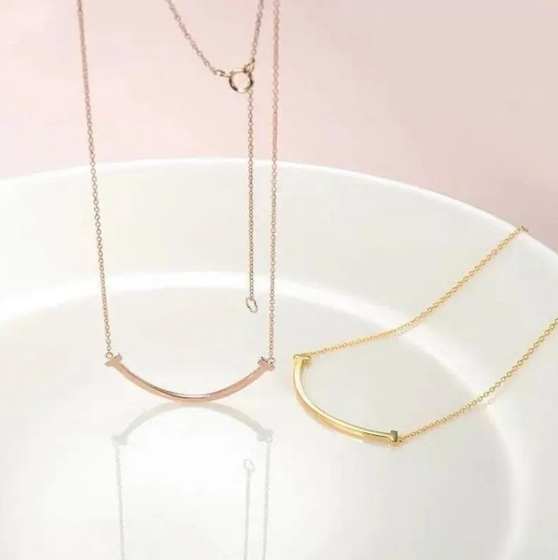 Kalung rantai tipis liontin smile pendant titanium anti luntur simple elegant anggun stylish Perhiasan