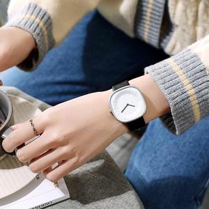 Jam Tangan Wanita Minimalist Analog White Dial Square Watch Tali Kulit Hitam Bergaya Ringkas Elegant Harian Kasual