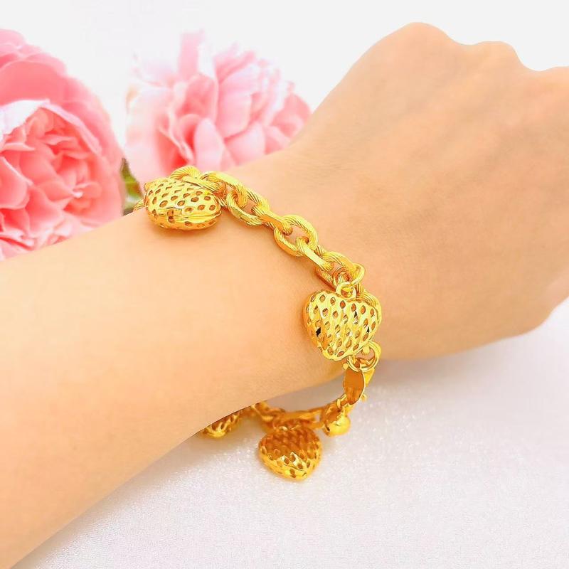 Product Introduction of Sweet Strawberry Bracelet, Adjustable Length, Transportable, Prosperous Love, Preferred Jewelry for Lovers and Friends, Non fading Titanium Steel Bracelet 27