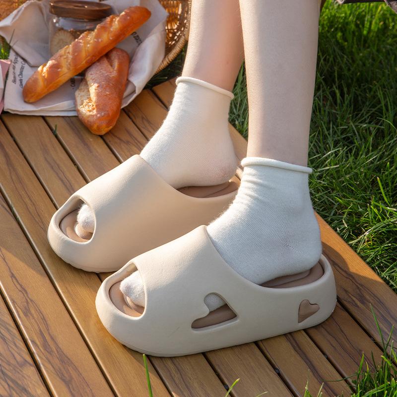  dép bánh mì trái tim Dép Lê Hàng Mới Về Phong Cách Mùa Hè Đế Dày Đế Mềm Không Trơn Trượt Nhanh Khô Chống Thấm Nước Thiết Kế Đáng Yêu Dành Cho Nữ dép bánh mì trái tim 