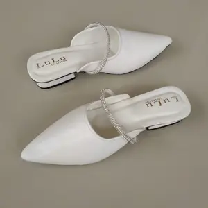 Sandal Slop Wanita Terbaru dengan Sole Non Slip, Hak Rendah 3cm, Ukuran 36-41 - Free Box - COD BAGAN UKURAN LOKAL ELEGAN Shoes fleksibel elegant sandal mule & clog sandal mule & clog