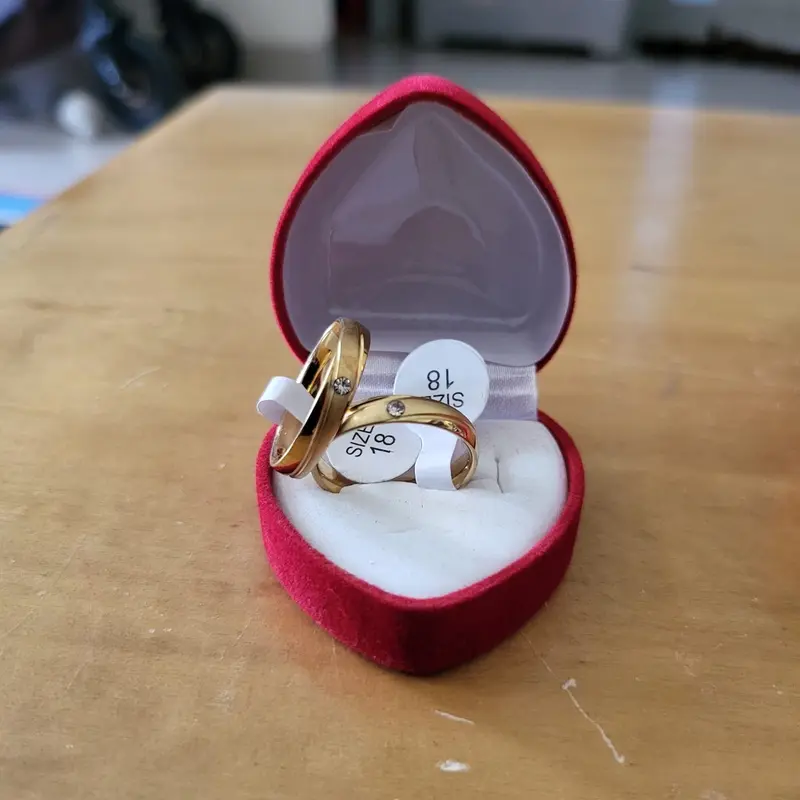 Cincin Kawin Dapat 2 pcs Dan Free Box Banyak Model Dan Pilihan Cincin Model Love Berlapis Emas 24K Polos 5