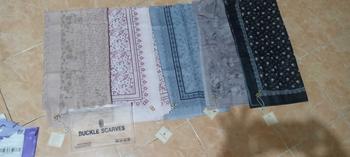 Product Review of Hijab Buckle Scarves Pouch ( ISI 5 ) Segiempat Motif Printing Voal Muslim Kerudung from U**n 0