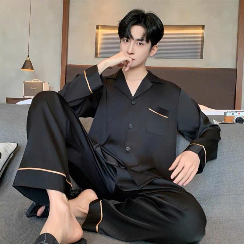 Bộ Đồ Ngủ Nam Nữ Chất Liệu Lụa Sước Cao Cấp Màu Đen Viền Trắng Thoáng Mát Thấm Hút Mồ Hôi Tuyệt Vời