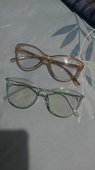 Product Review of [ BELI 1 PCS KACAMATA MINUS GRATIS 1 PCS KACAMATA NORMAL RANDOM ] Kacamata Fashion Frame 8146 Lensa Photocromic Blueray Bluecromic Eyewear Glasses from R**a 0