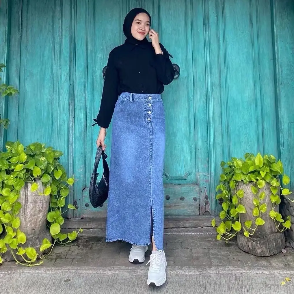 Rebecca Rok Jeans Kancing Belah Samping Panjang Wanita Tebal