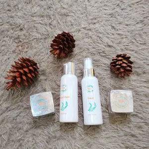 Ryk skincare kosmetik  skincare yang bisa membuka aura,mencerahkan, menghilangkam flek ,menghempaskan  jerawat,menyamarkan bekas jerawat