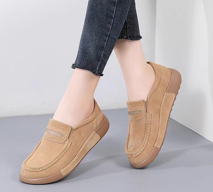 Shoecenter Sepatu Wedges Slip On wanita Tipe 1138 2