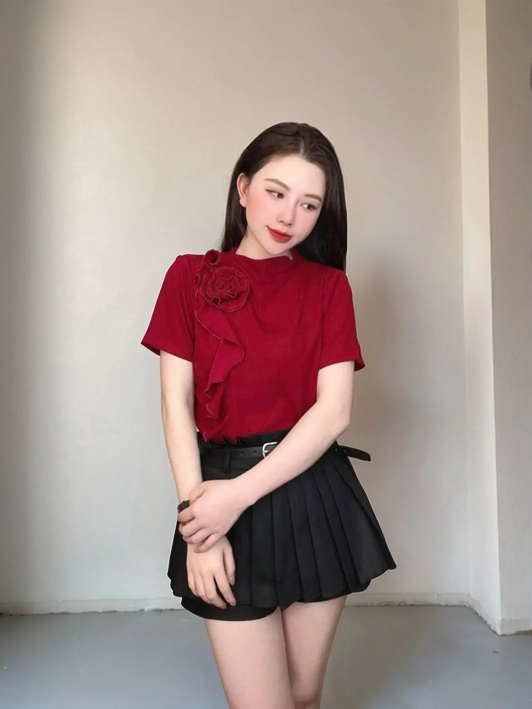 Fodio Áo thun đính hoa nổi - Dahlia Embroidered Luxe Shirt A1A