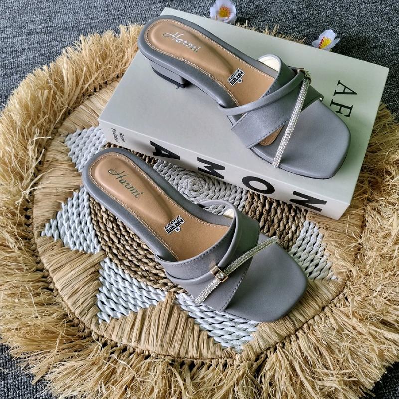 Sandal Wanita Permata Uril Hak 3Cm Elegan Warna Calem Non Selip