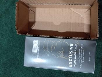 Product Review of LEOLEO Exclusive Facial Wash With Scrub | Sabun Pencuci Muka Pria Membersihkan Minyak Dan Kotoran  Sekaligus Mencerahkan  Wajah | Mengandung Dna salmon, Niacinamide , Eksta Bengkoang, Syricalm Pembersih Wajah Glowing from e**a 1