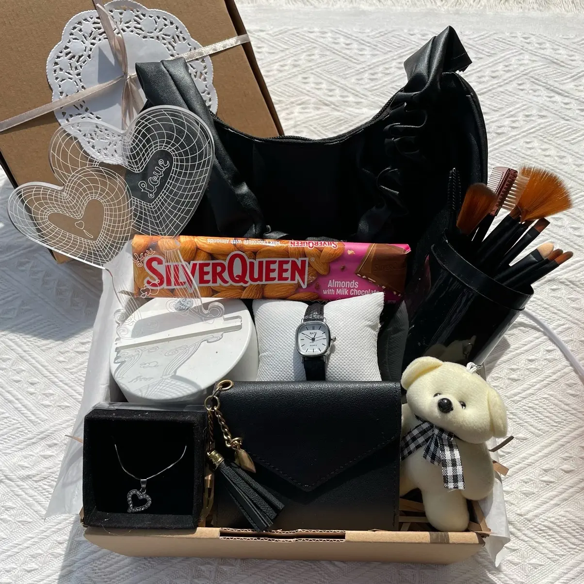 KADO TAS CEWEK / HAMPERS BOX CEWEK / KADO PACAR / KADO ANNIVERSARY / HADIAH ULANG TAHUN BIRTHDAY KADO ISTRI