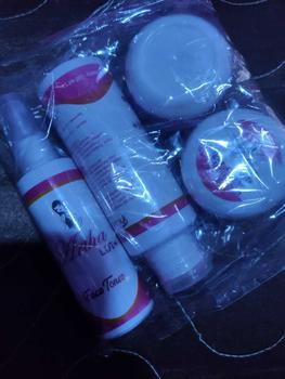 Product Review of NEW PRODUCT-PAKET BUNDLING TONER BADAN ARTHA LDT ( 1 paket badan lengkap + body toner + aha body serum) [Soap Kosmetik Mencerahkan] from u** 0