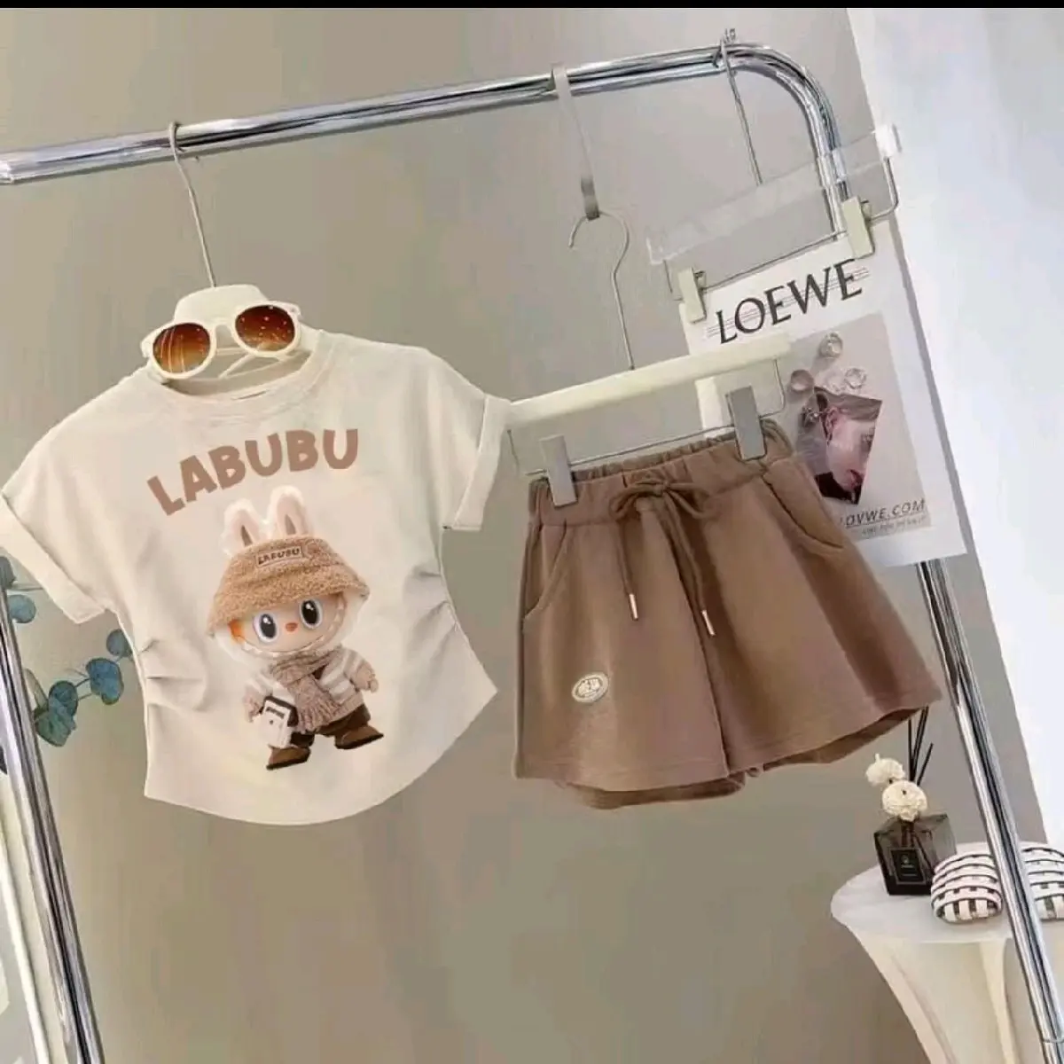 LOVE KIDS/SETELAN ANAK LENGAN PENDEK MOTIF LABUBU/MOTIF LABUBU LUCU DAN CANTIK/SETELAN ANAK PEREMPUAN MOTIF MEWAH
