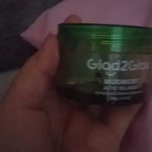 【Ready Stock】Glad2Glow MUGWORT ACNE GEL MASK - Atasi Jerawat Seketika & Kontrol Minyak! Formula Cerah dengan Daun Mugwort Alami Centella Salicin & SymCalmin, Sensasi Dingin Menenangkan, Cocok untuk Kulit Berminyak dan Berjerawat