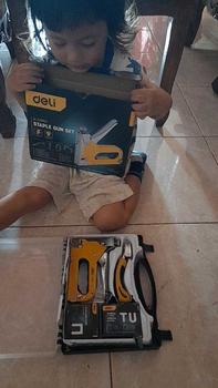 Product Review of Deli Staple Gun Sets 5 Pcs 3 In 1 / Stapler Staples Tembak EDL238105 stationery from S**n R** 1