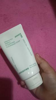 Product Review of Innisfree Green Tea Amino Hydrating  Cleansing Foam 150g / Sabun Pembersih Wajah untuk Kulit Kering from 🌼**🌼 1
