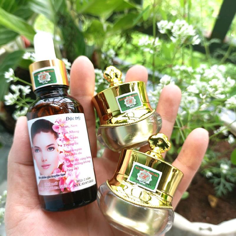  2 kem + 1 nước  tái tạo da spa trị mụn thâm nám tàn nhang 