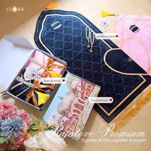 [BOX PREMIUM] Hampers Premium Sajadah Couple Rafalove Motif Kabah & Love + Tasbih Mutiara 33 + Flower Card Doa