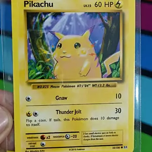 Kartu Pokemon Pikachu Vintage Base set 35/108