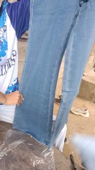Product Review of JINISO HOTTY GANG - 329 Cutbray Highwaist Celana Jeans Wanita Warna Ocean Blue from D**a 0