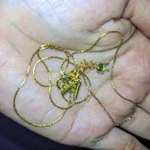 Kalung Titanium Wanita Sederhana Sehari-hari dengan Liontin Berlian