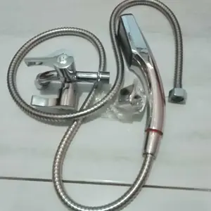 FLASH SALE 4 IN 1 Paket Kran Besi Tahan Karat Plus Hand Shower 300 lubang komplit Air Air Keran Selang penghemat air shower perlengkapan mandi jet  showers