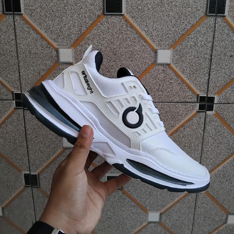sepatu running dewasa,sepatu pria/wanita sepatu joging /lari Outdoor 0