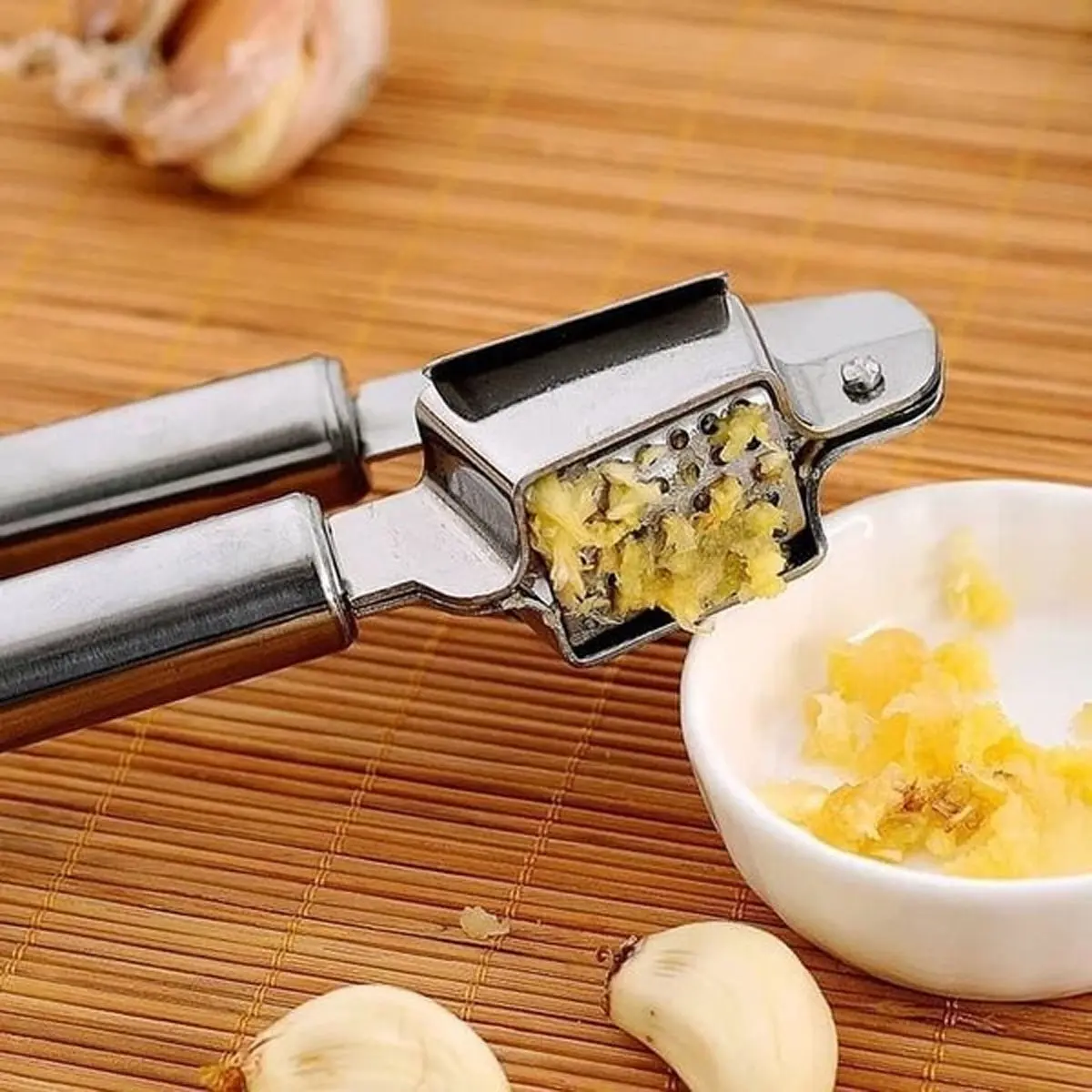 Alat Penghancur Bawang Stainless Steel / Alat Penghancur Bawang Putih Garlic Press Crusher Serbaguna