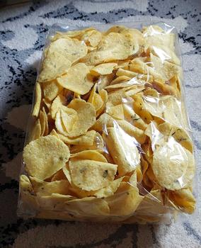 Product Review of Kecimpring Singkong Bawang Daun 1 KG Comring Cemilan / Food / Snack Makanan from K** R**a d** h**s 3