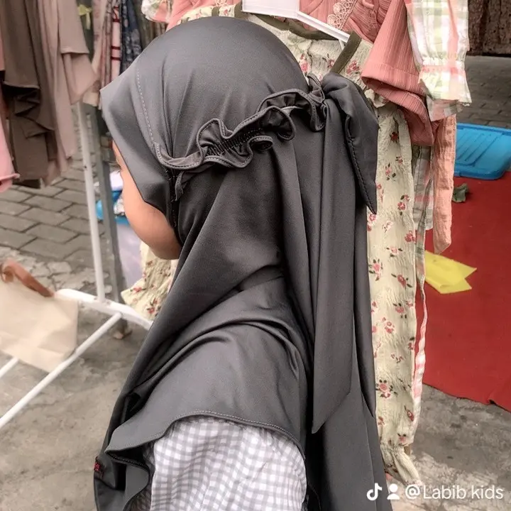 Hijab Pita Anak belakang Riaricis
