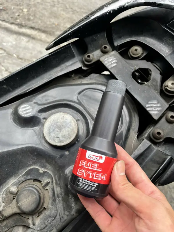 Dung dịch Vệ sinh kim phun, buồng đốt Daniter Fuel Sytem 75ml  làm sạch hệ thống nhiên liệu động cơ xe máy 3