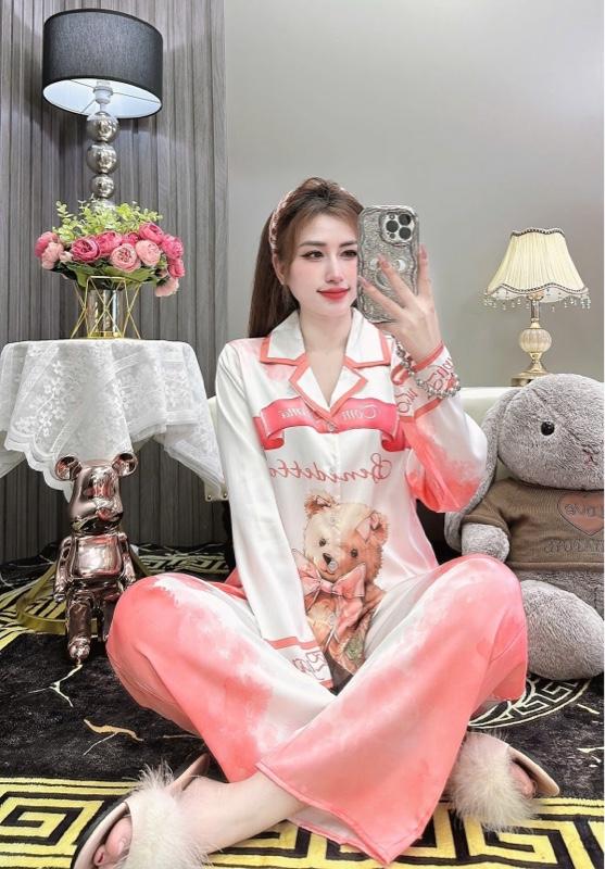 Product Introduction of Đồ Bộ Pijama Lụa LaTin Tơ Tằm Gấu Loang Hồng Thiết Kế Nữ (Có Túi 40kg-58kg) 3
