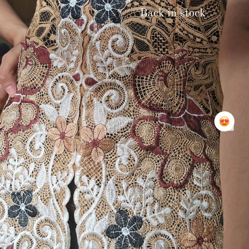 Kebaya Encim Bordir Lengan Pendek KaNiNa 7