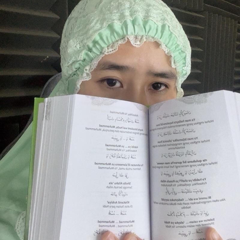 Buku sholawat & Qasidah lengkap 3 bahasa dan terjemah best seller 1