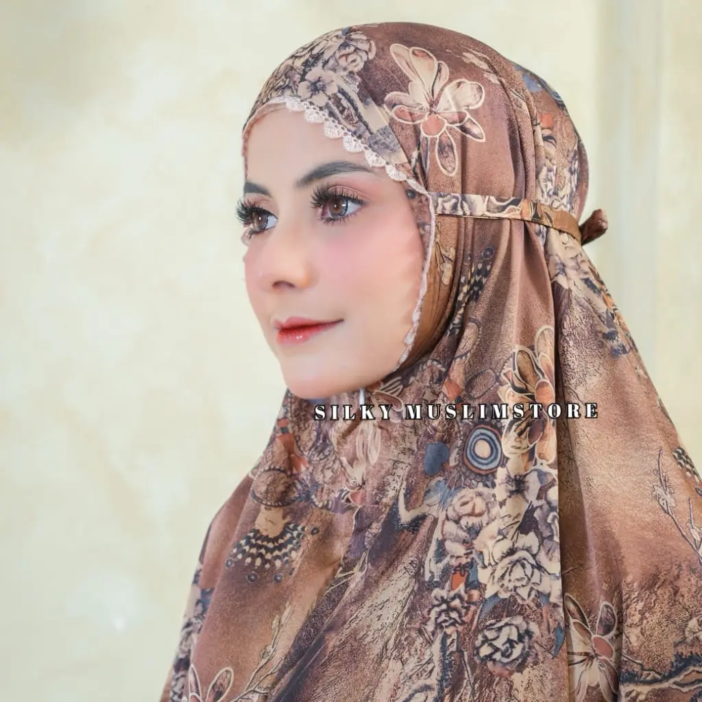 SILKY MUSLIMSTORE Mukena traveling dewasa Armaniya Silk motif bunga Cantik  Atasan motif Bawahan polos  Renda Mewah  Lembut Nyaman