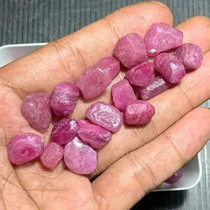 batu ruby madagaskar/bongkahan batu ruby madagaskar natural(reaktip UV) /bahanan batu ruby afrika /batu akik
