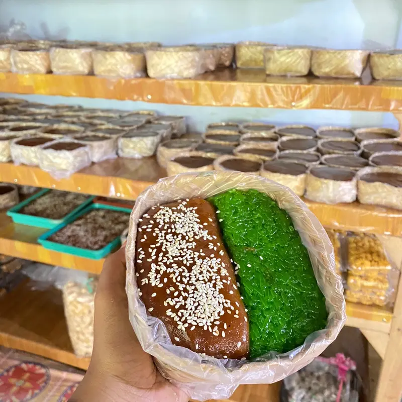 Oleh Oleh Tradisional Jajajanan Ketan dodol Mix wajik dengan Gula dan Kelapa - 1 kg - Makanan - Food 2
